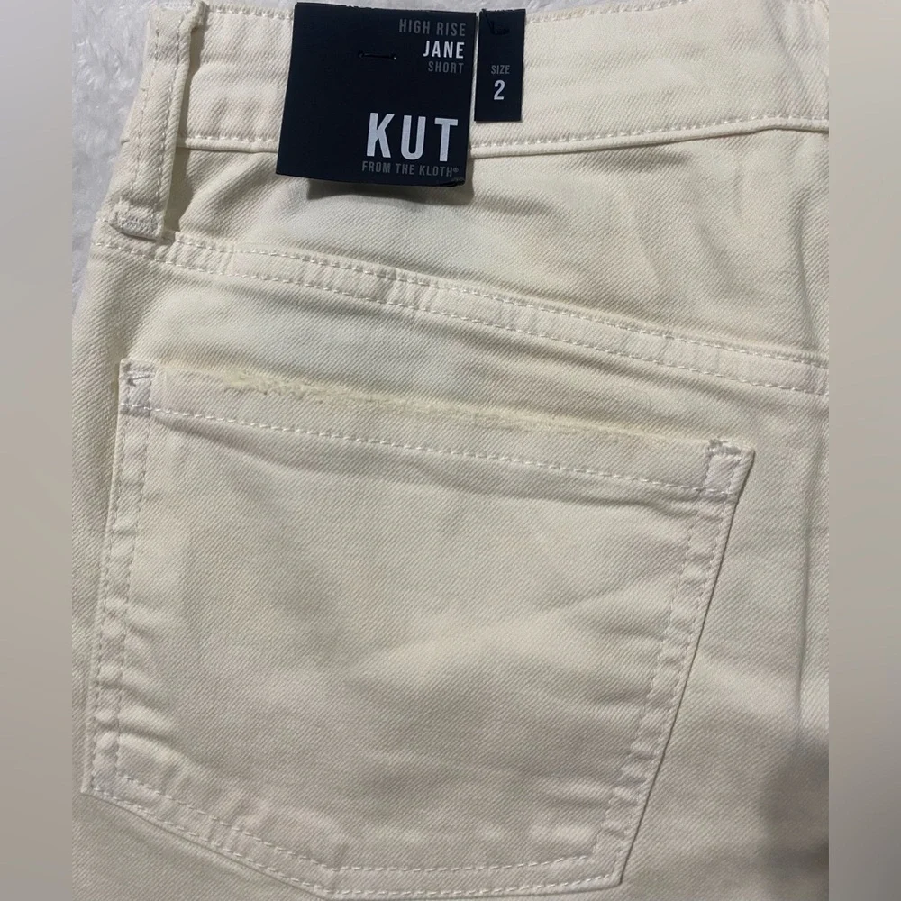 KUT from the Kloth Jane High Rise Short in Creamy White Fray Hem Size 2